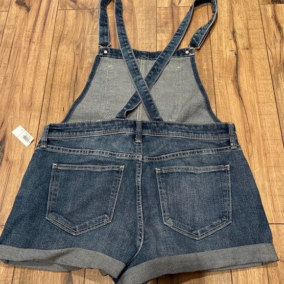Short Overalls - Picture 2 of 4